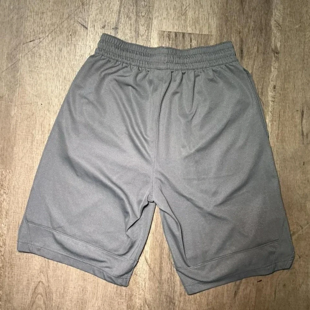 Nike Dri-FIT Gray Athletic Shorts Size S Swoosh Logo Running‎ Gym Activewear